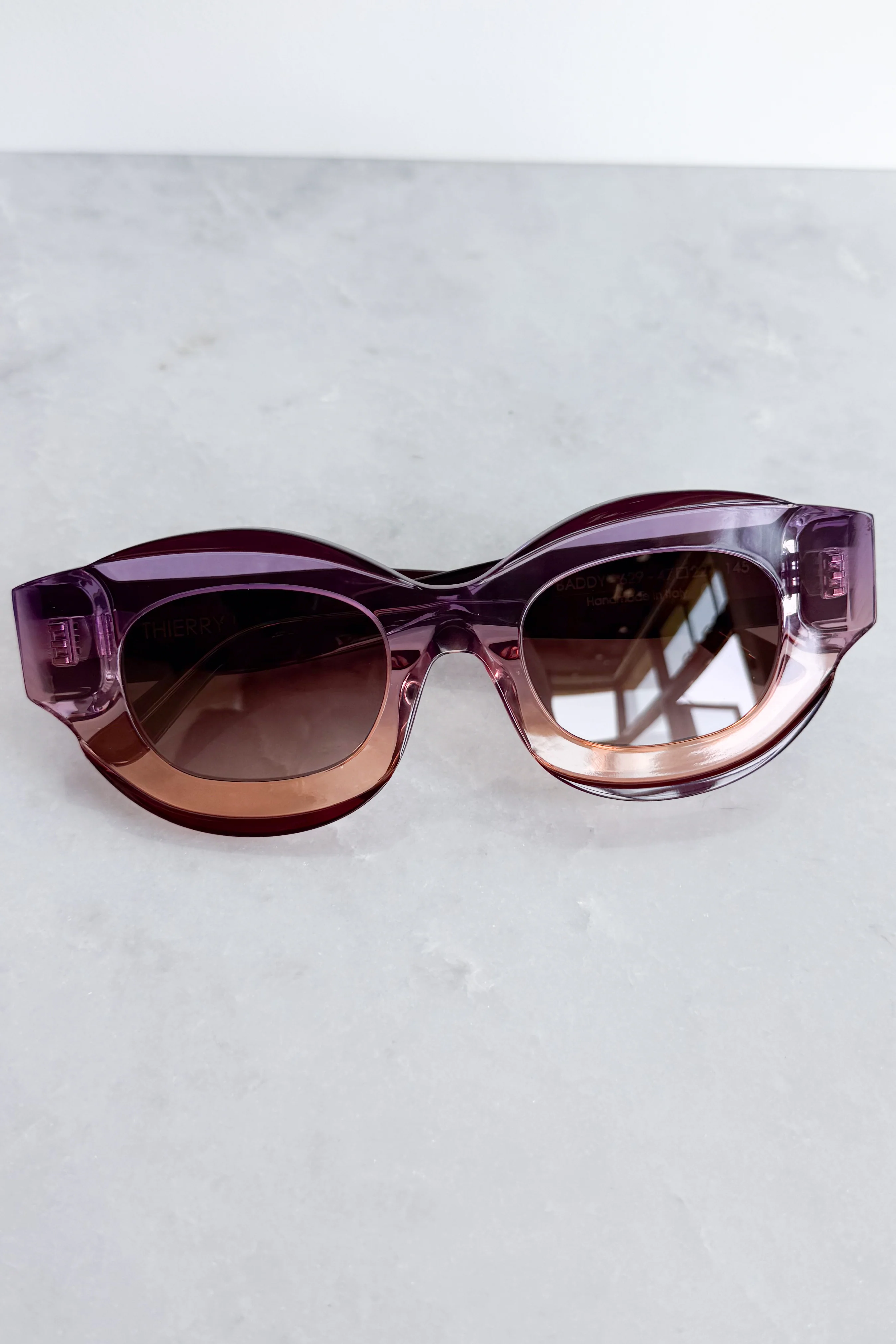Baddy Sunset Sunglasses - Image 3
