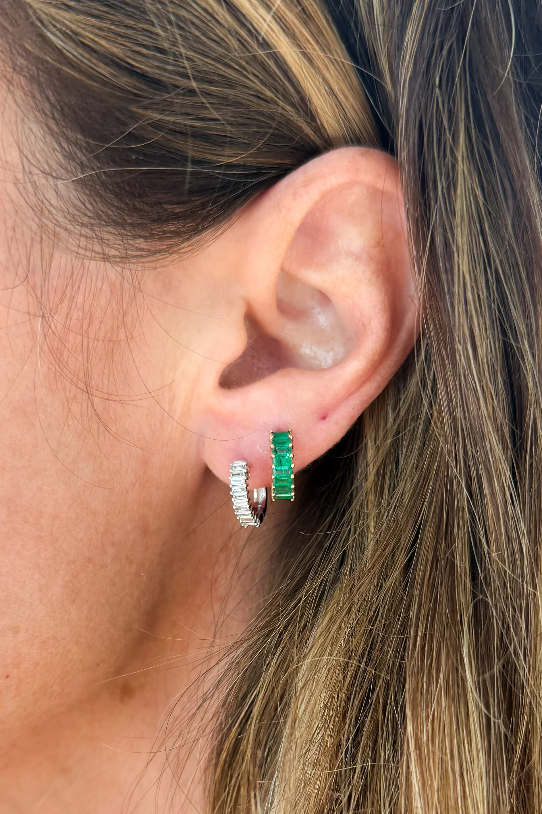 Baguette Diamond U Huggie Hoop Earring - Image 8
