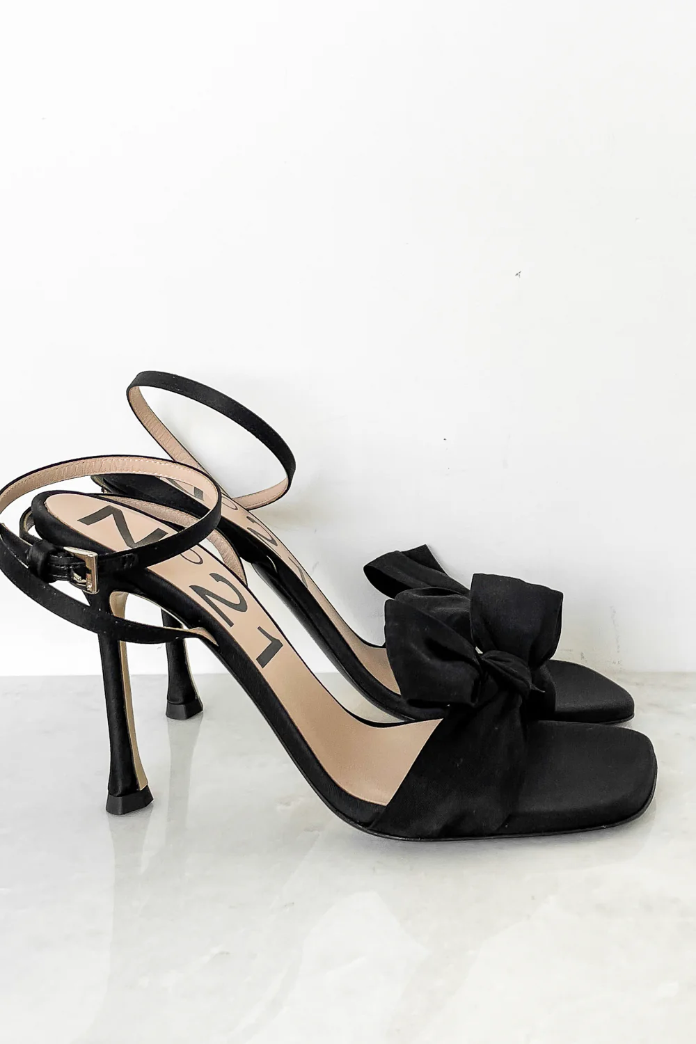 Bow Heel - Image 11