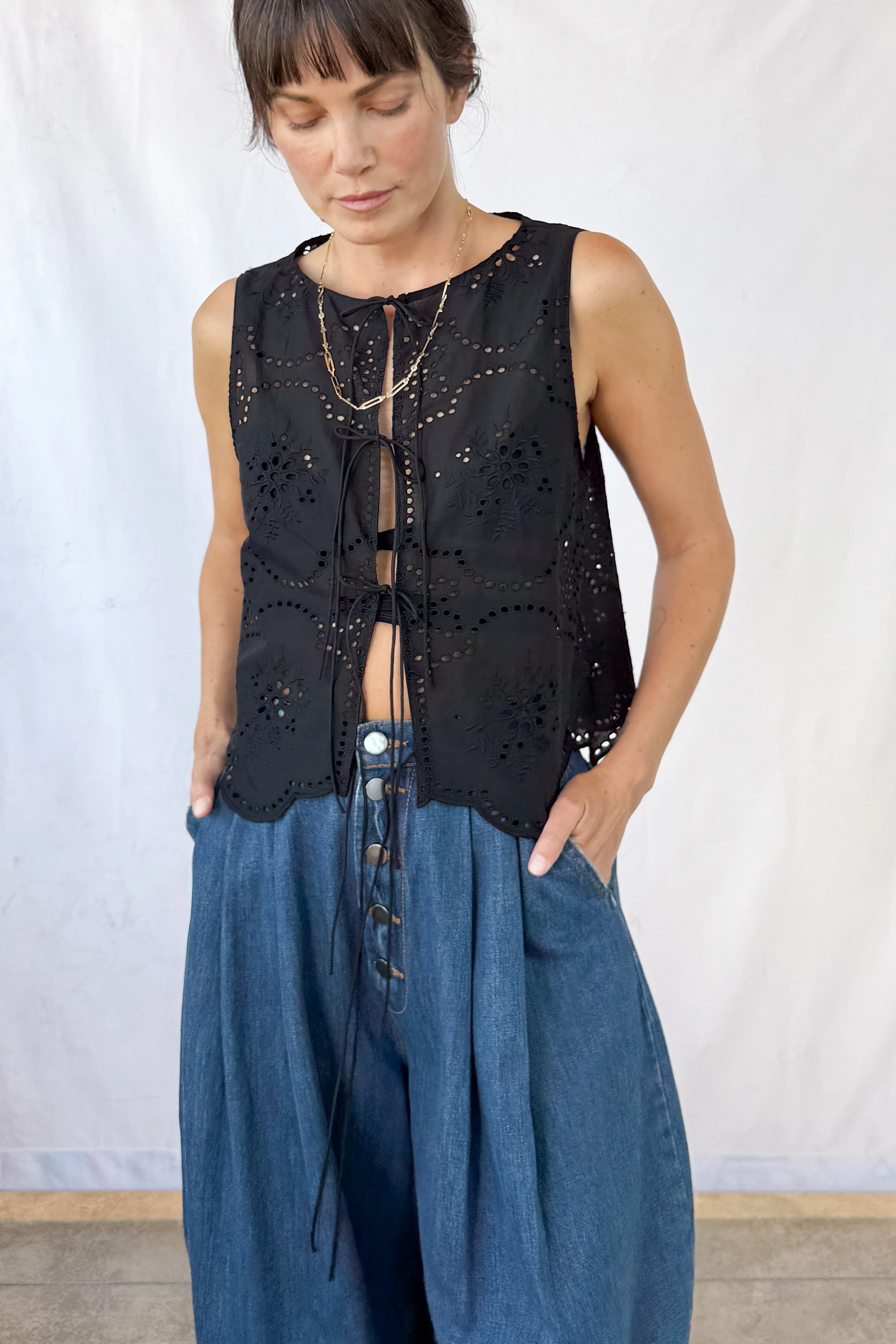 Broderie Tie Tank Top - Image 4