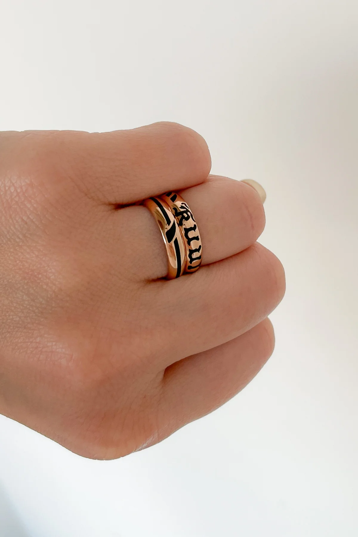 Enamel "B" Ring - Image 15