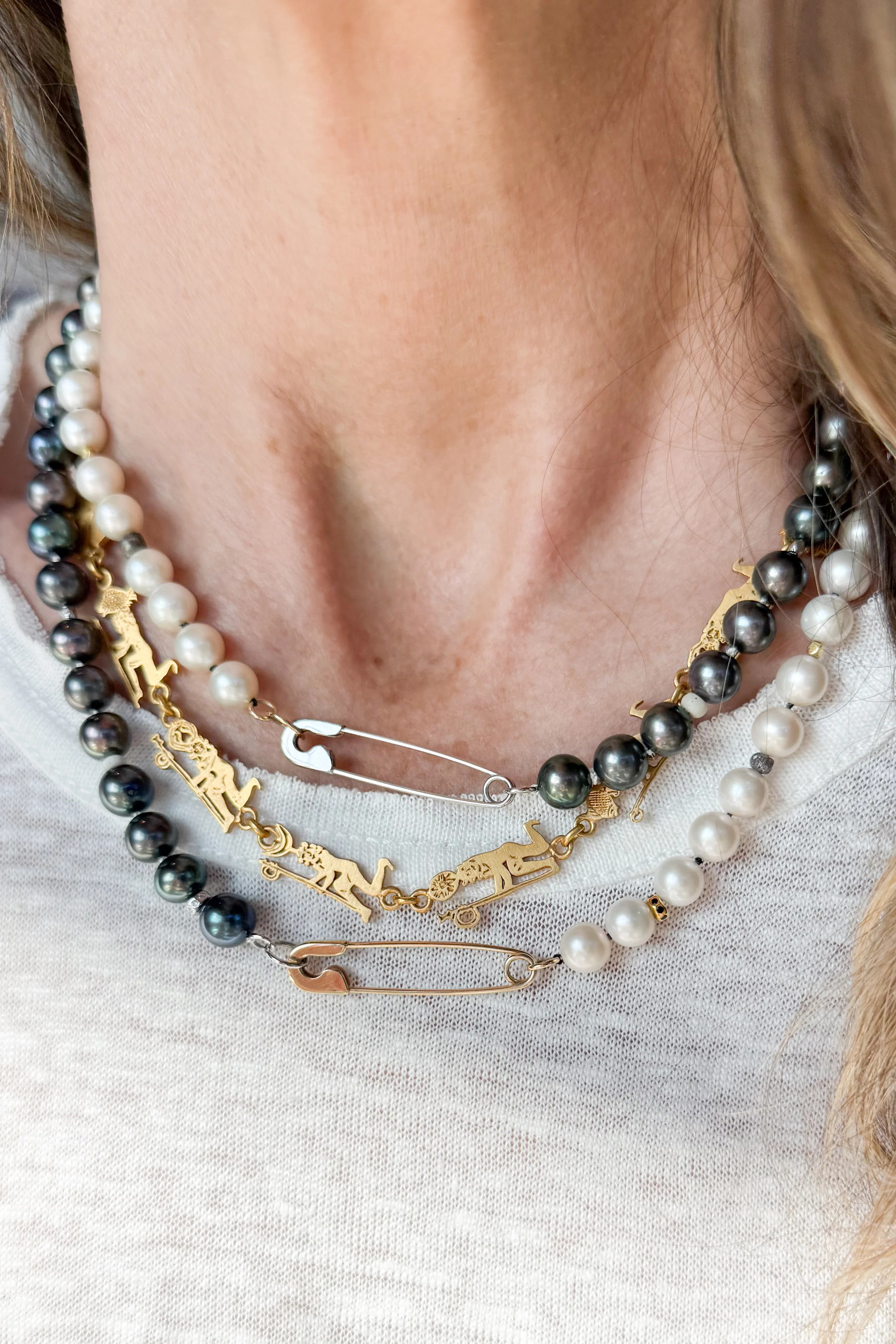 Freshwater Pearl & Safety Pin Necklace - Image 4