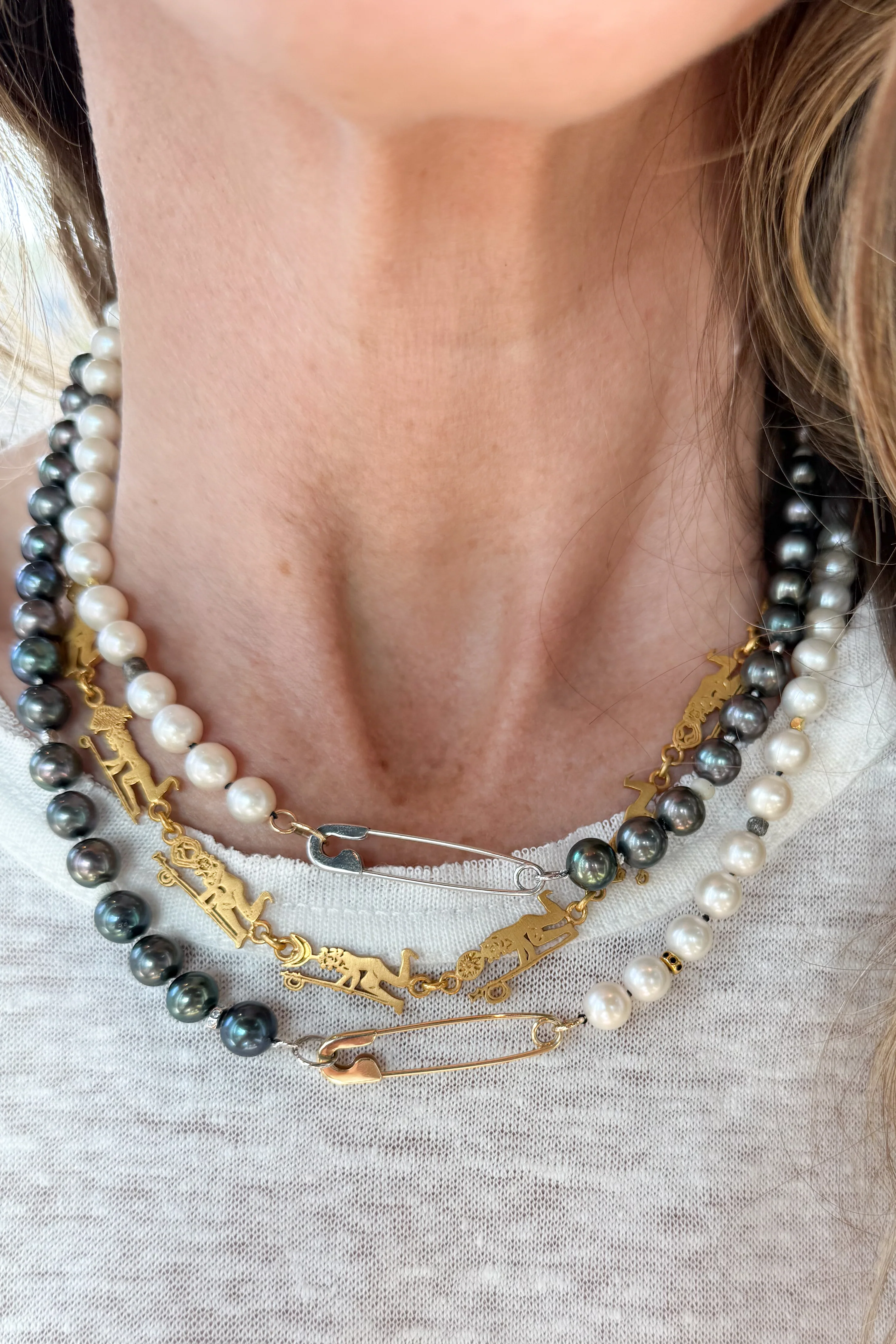 Freshwater Pearl & Safety Pin Necklace - Image 7