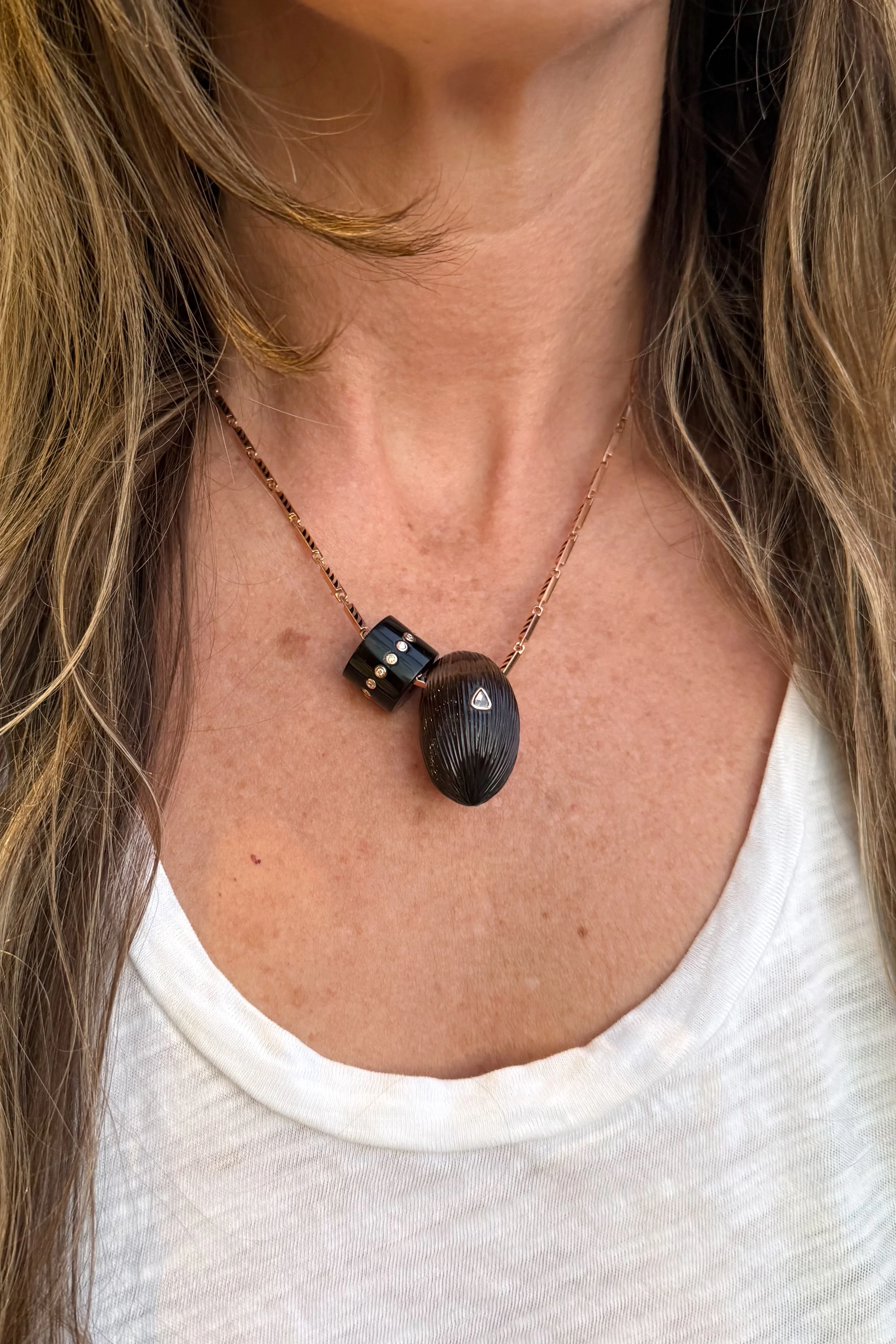 Grande Smokey Quartz Coquito with Diamond Bead - Image 4