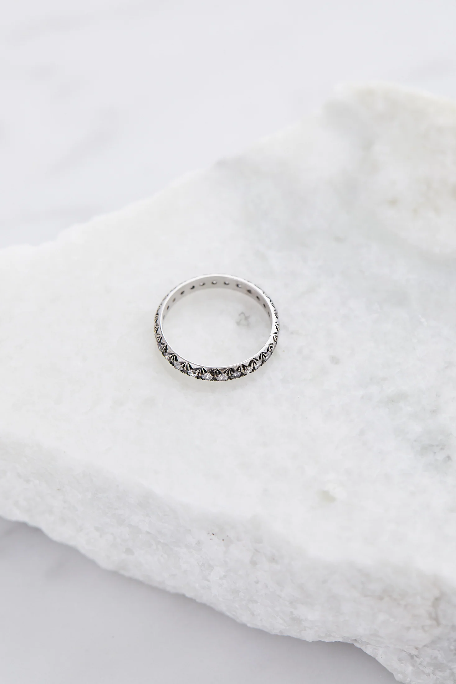 Attelage French Cut Pave Band - Image 3